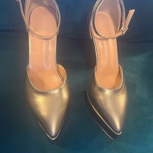 Elegant Gold Women's Heels